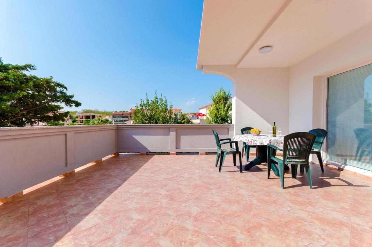 Apartments Ruza-Rajska Beach Lopar Exterior foto